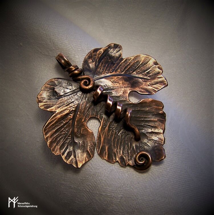 Schmuckanhänger Weinlaub 